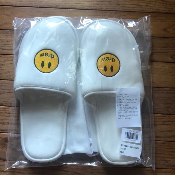 drew house | Shoes | White Xl Drew House Slippers | Poshmark display picture 3